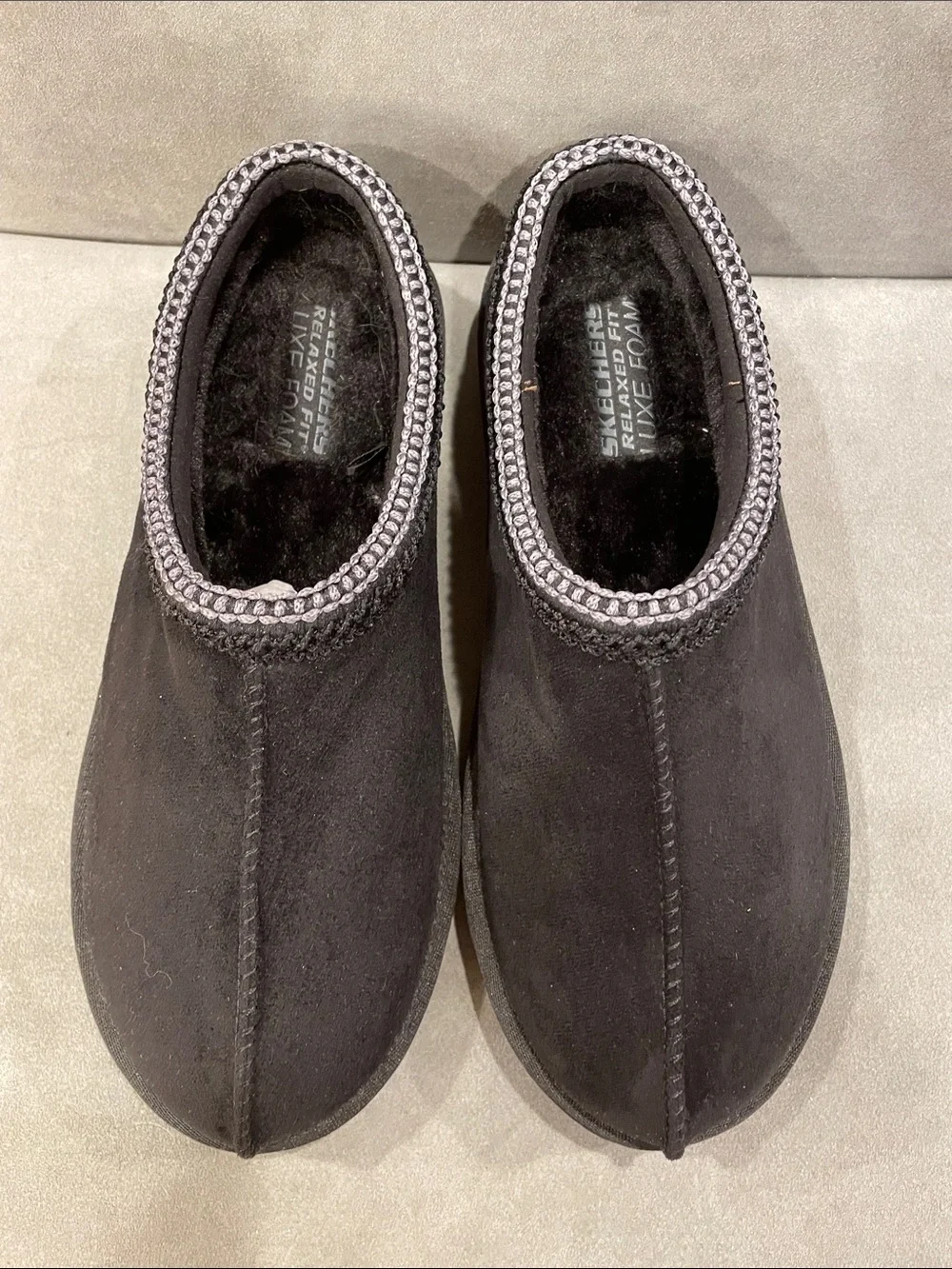 Skechers Black Faux-Suede Mule Slippers Renten Ulrich Mens 9 - Women’s 10.5